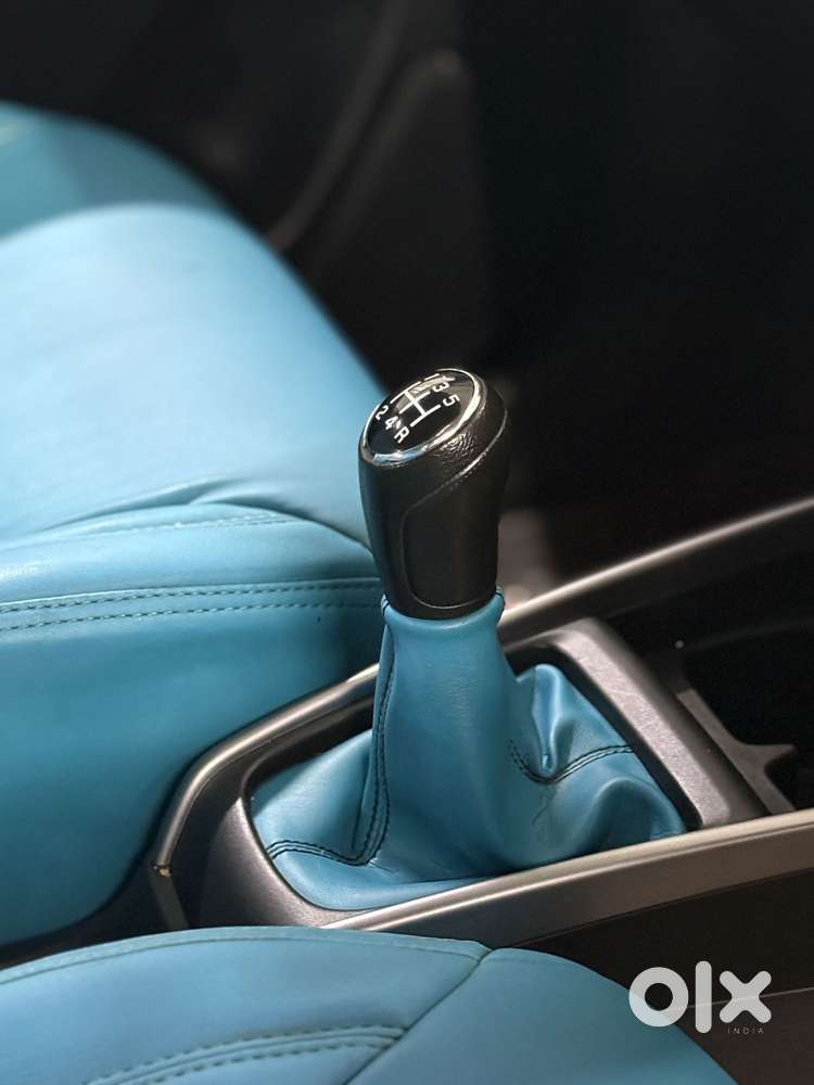 Maruti Suzuki Xl6 1.5 Zeta Mt, 2022, Petrol