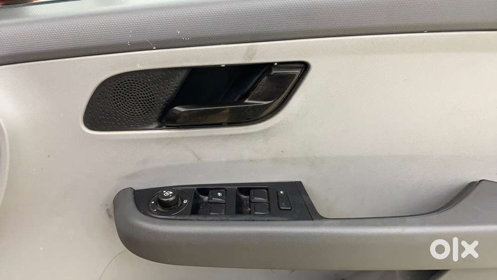 Tata Altroz 1.2 Xm Plus, 2020, Petrol