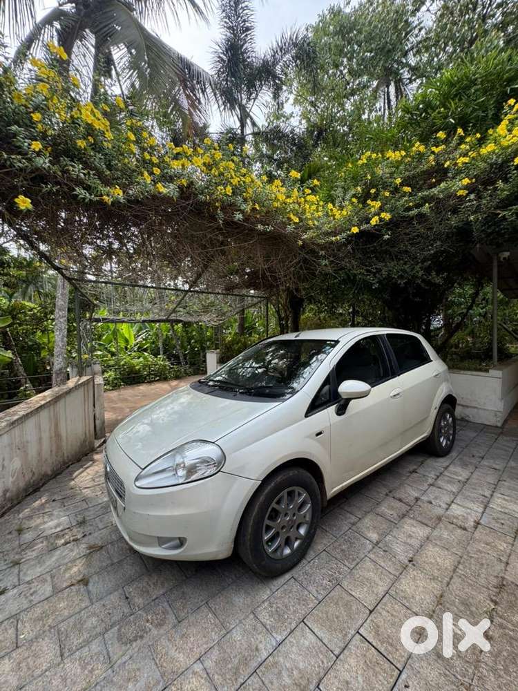 Fiat Grande Punto 2014 Diesel 70000 Km Driven