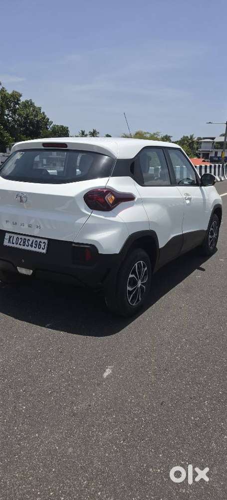 Tata Punch Adventure Amt, 2022, Petrol