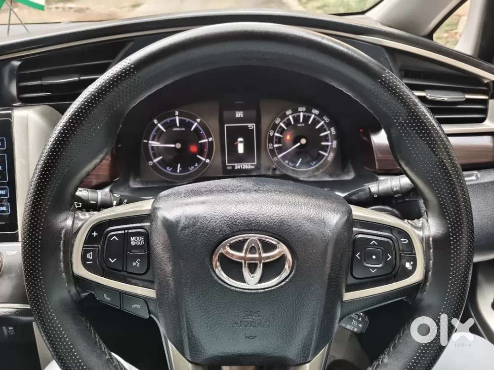 Toyota Innova Crysta, 2016, Diesel