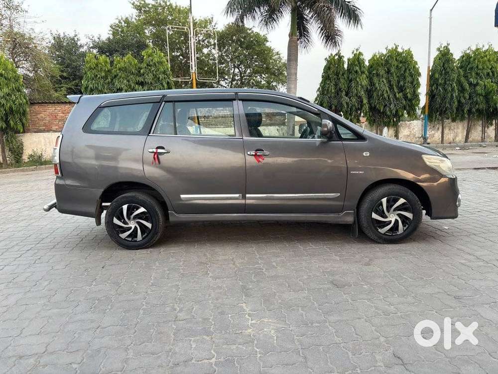 Toyota Innova 2.0 V, 2012, Diesel
