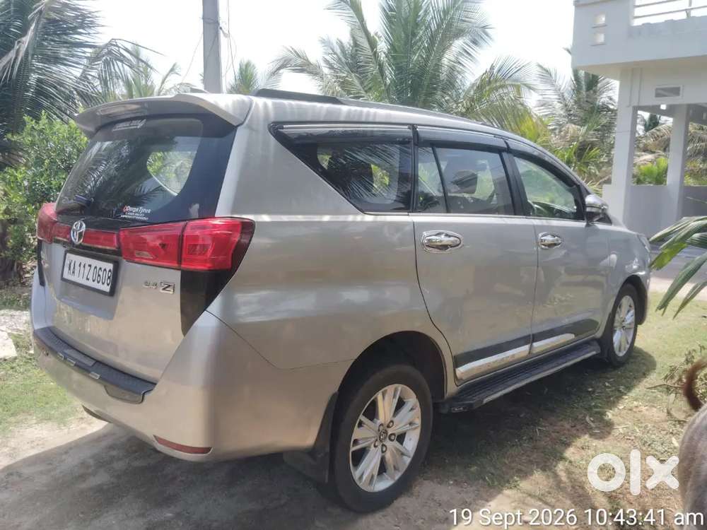 Toyota Innova Crysta Diesel 2016