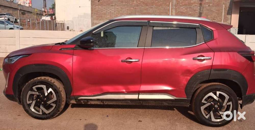 Nissan Magnite 1.0 Xv Red Edition, 2023, Petrol