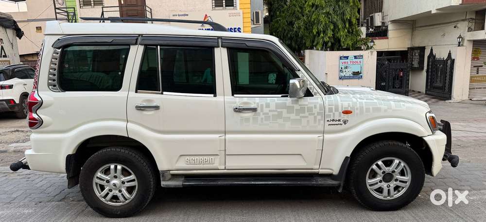 Mahindra Scorpio Vlx 2wd Abs At Bsiii, 2014, Diesel