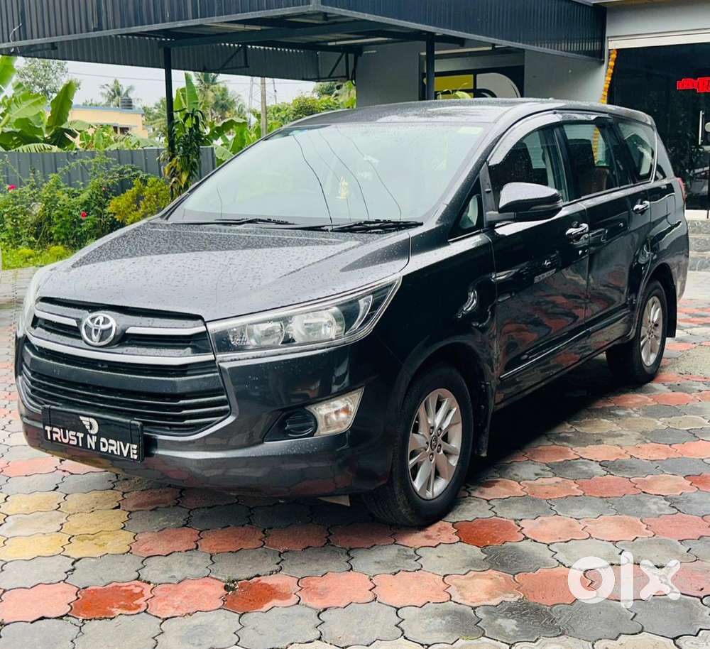 Toyota Innova Crysta 2.4 G Mt 8s, 2017, Diesel