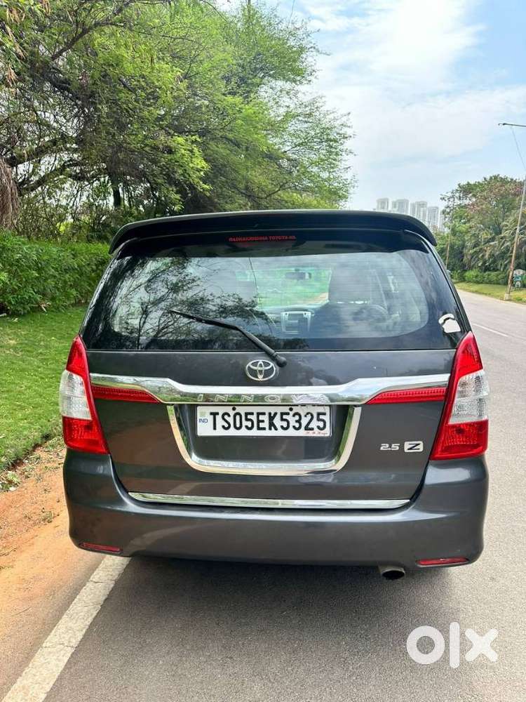 Toyota Innova 2.5 Zx 7 Str Bs-iv, 2015, Diesel