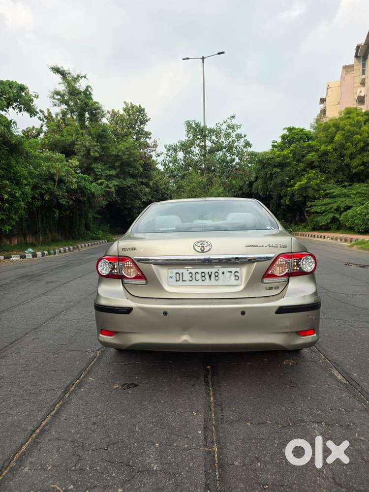 Toyota Corolla Altis 2012