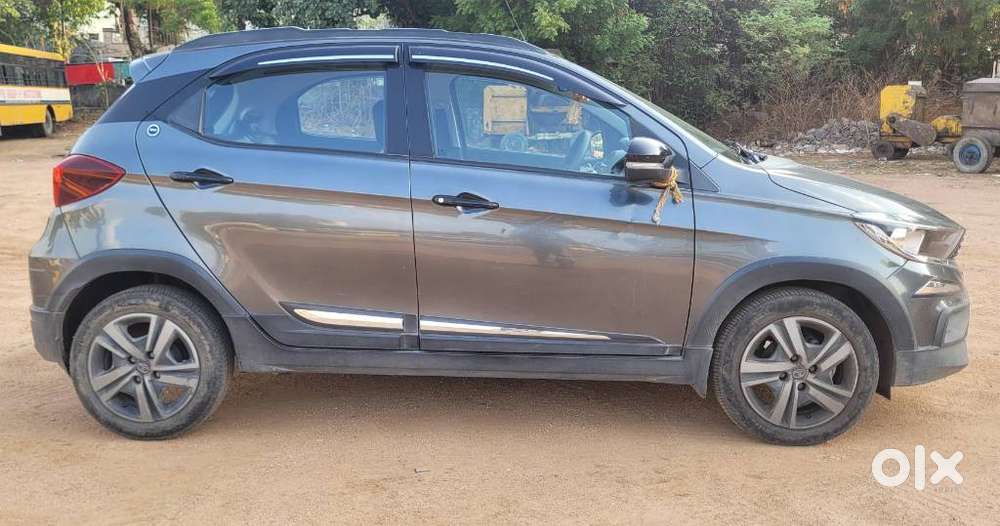 Tata Tiago 1.2 Revotron Xza, 2023, Petrol