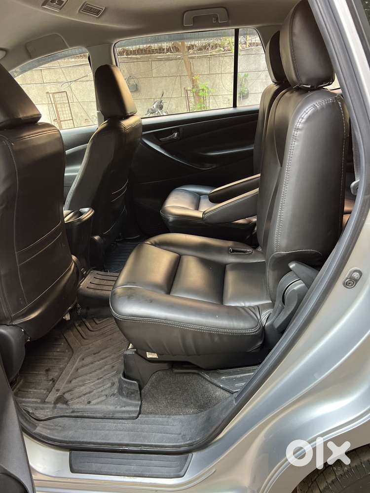 Toyota Innova Crysta