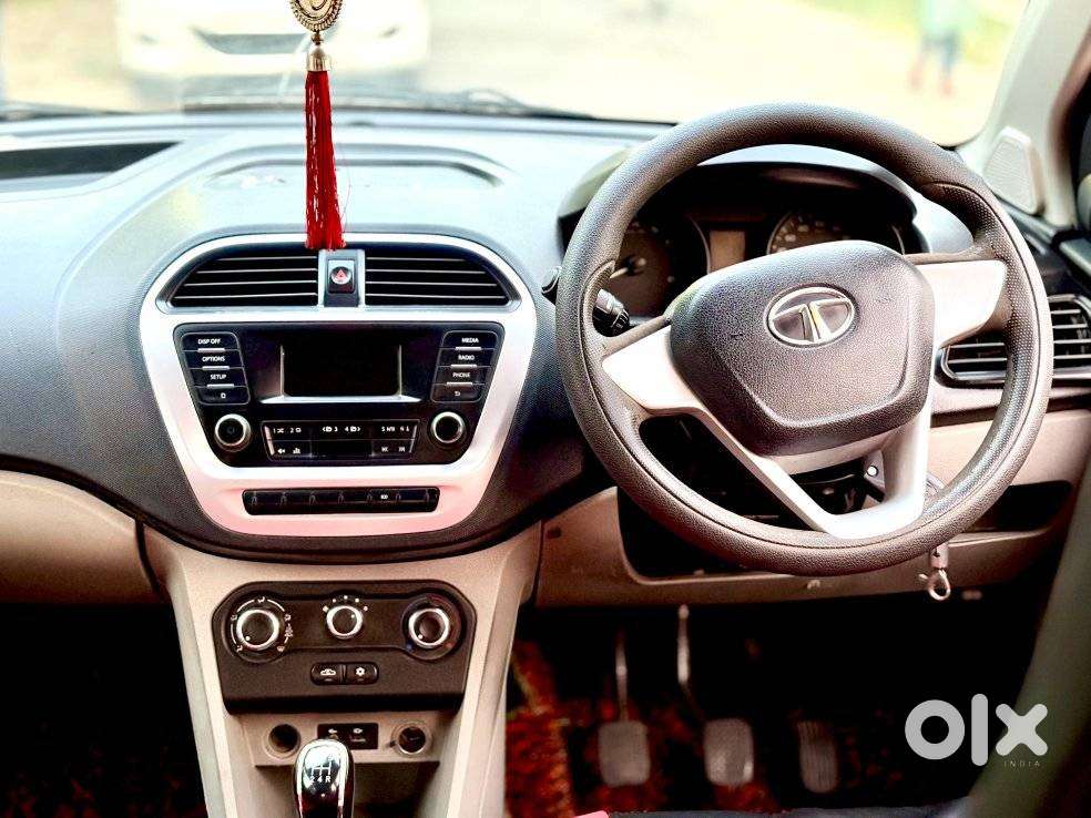 Tata Tiago Xz, 2016, Petrol