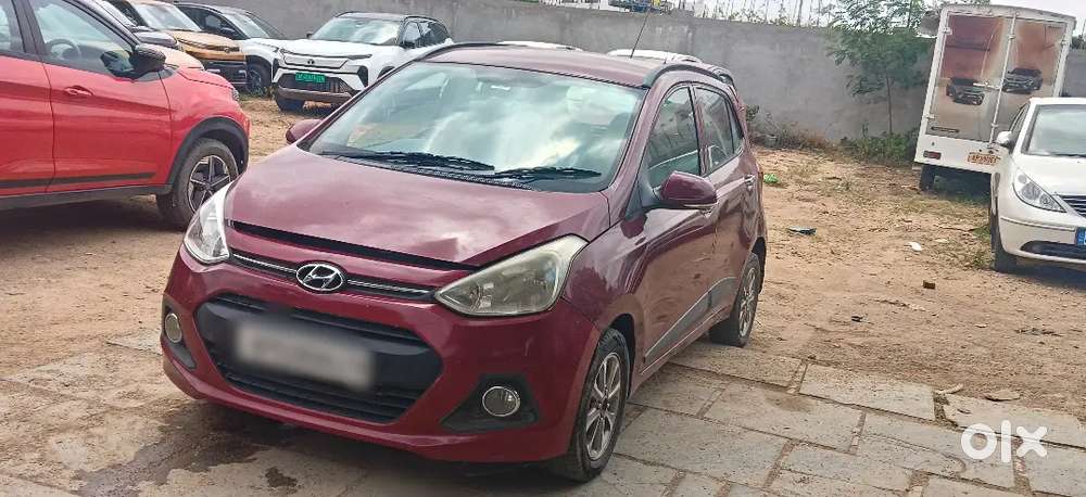 Hyundai Grand I10 2015 Diesel 120000 Km Driven