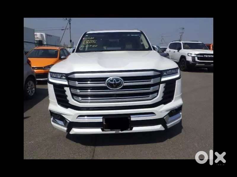 Toyota Land Cruiser V8 Petrol, 2024, Petrol