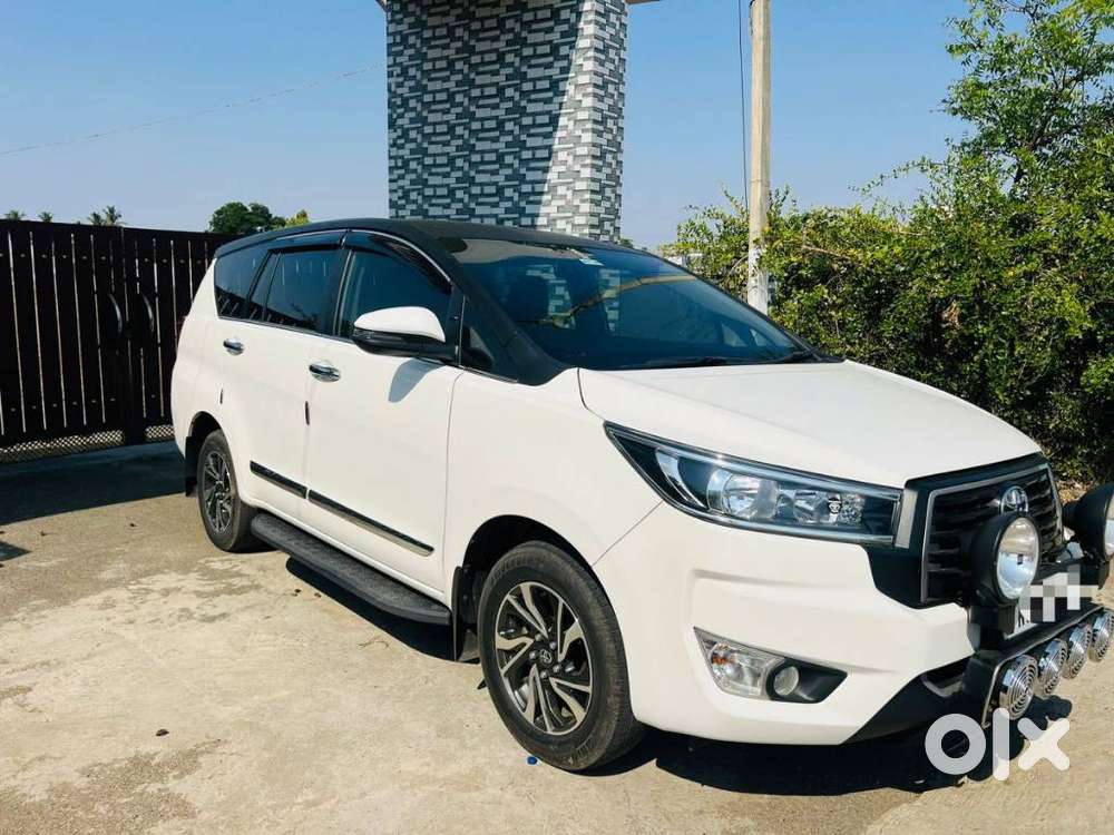 Toyota Innova Crysta 2.4 G Mt, 2024, Diesel