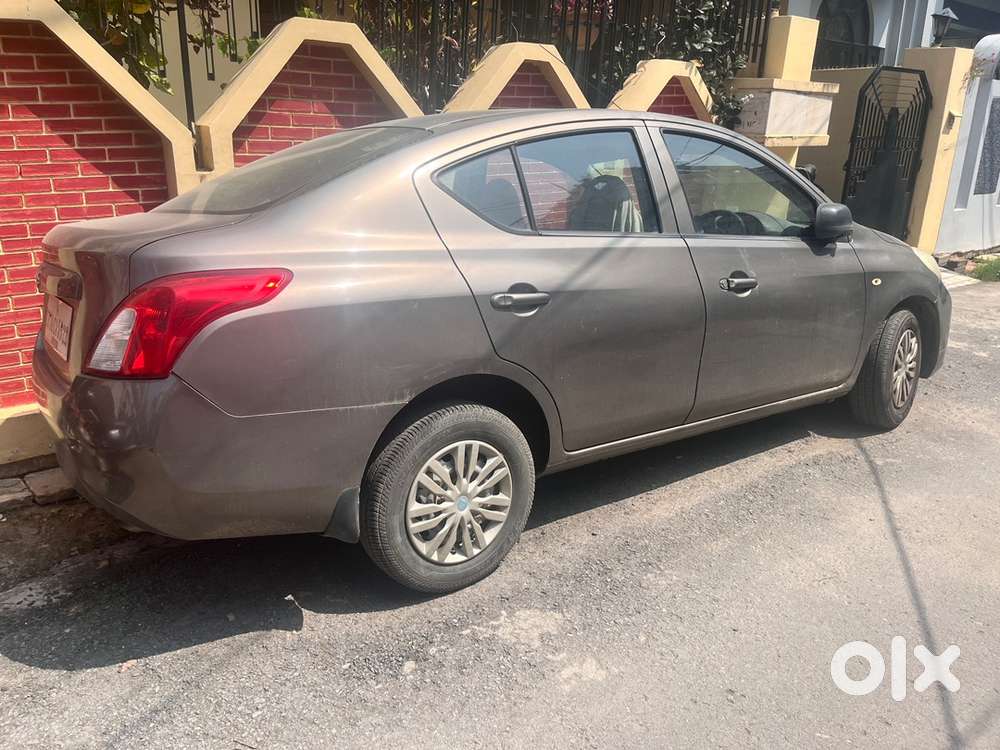 Nissan Sunny Petrol 2013
