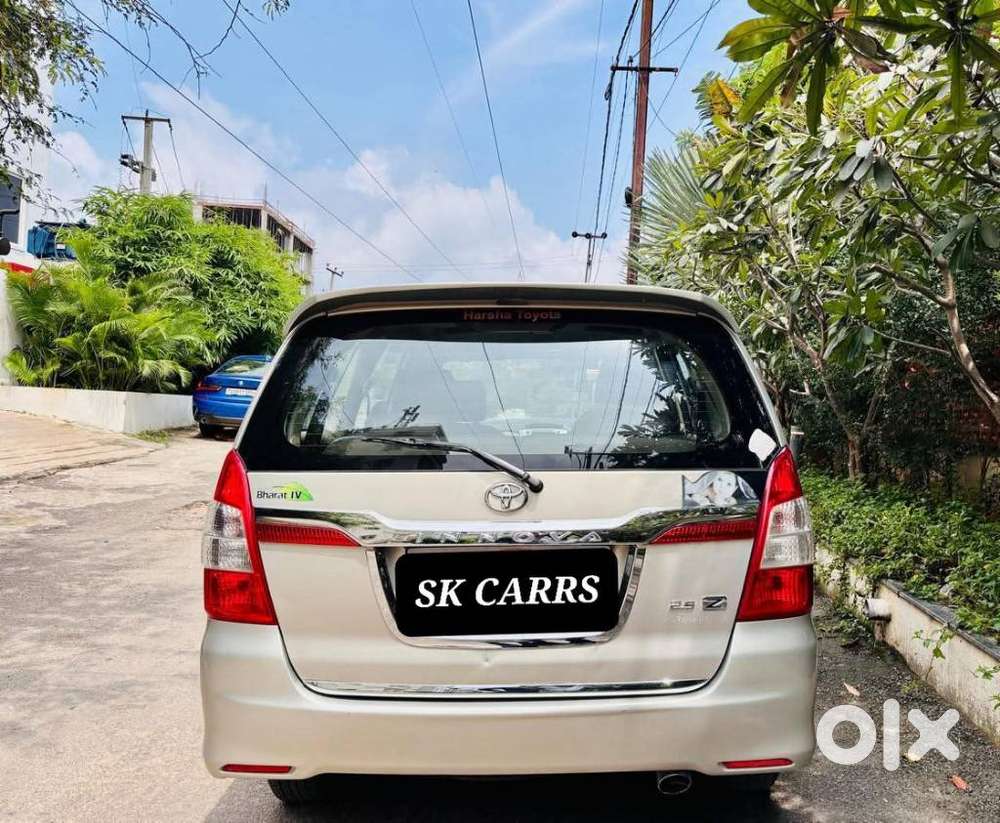 Toyota Innova 2.5 Z Diesel 7 Seater Bs Iv, 2015, Diesel