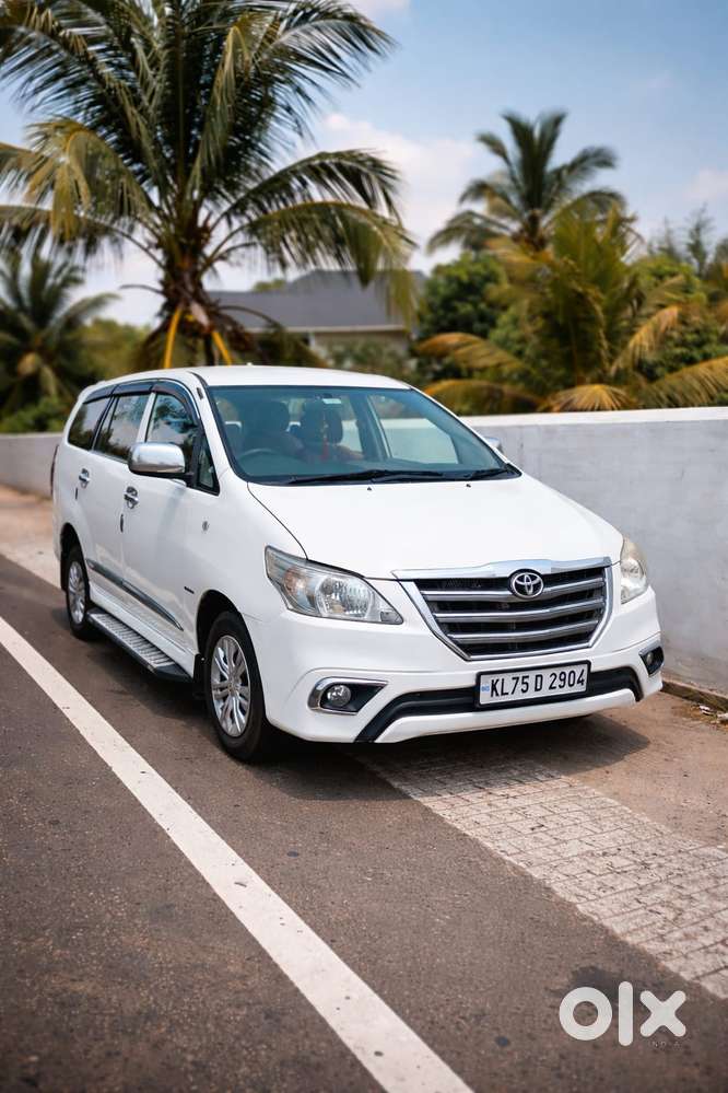 Toyota Innova 2.5 Gx 7 Str Bs-iii, 2015, Diesel