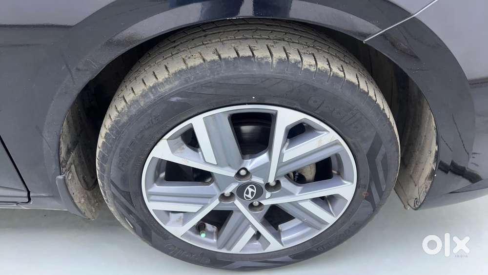 Hyundai Verna 1.5 Sx (o) Vtvt Ivt, 2023, Petrol