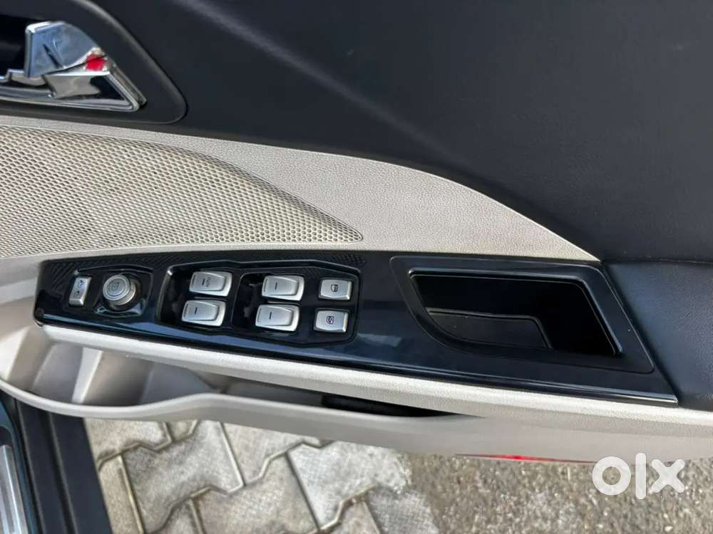 Mahindra Xuv300 2019 Diesel Well Maintained