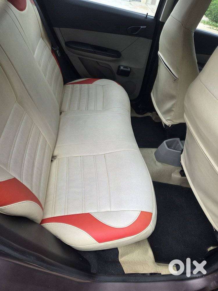 Tata Tiago Xe, 2016, Petrol