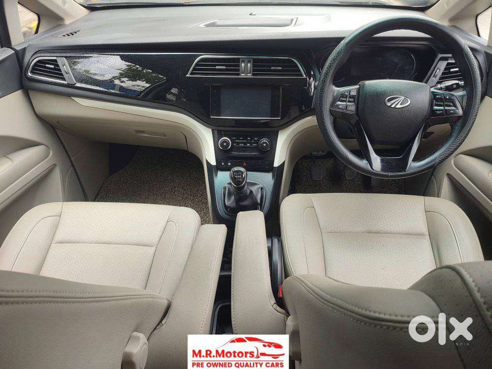 Mahindra Marazzo M8, 2018, Diesel