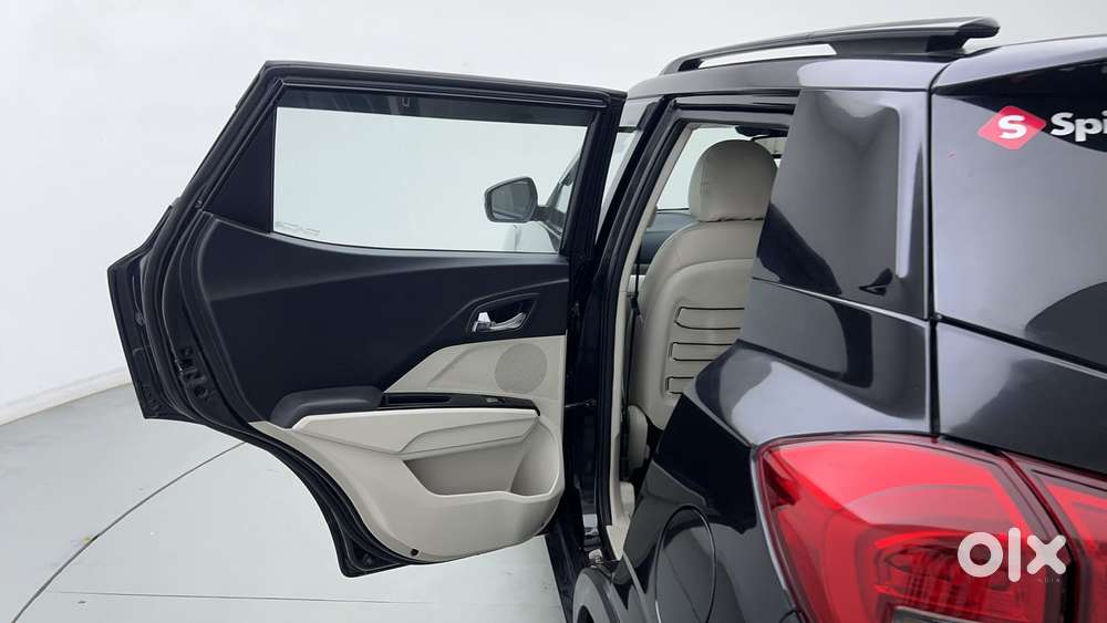 Mahindra Xuv300 W8 Option Diesel, 2023, Diesel