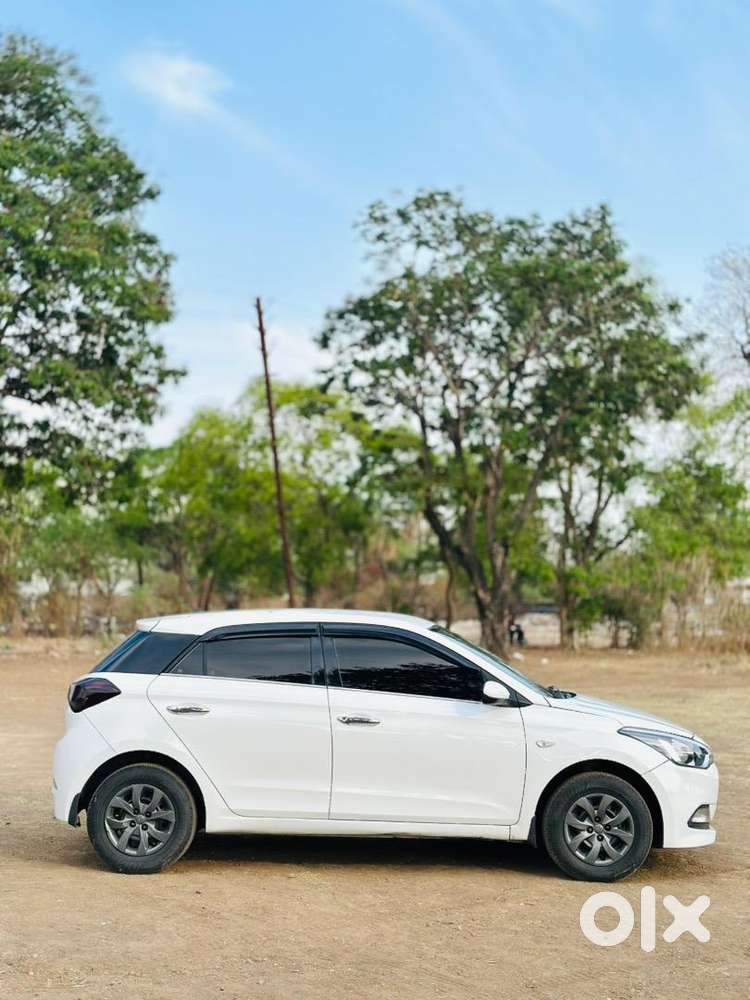 Hyundai Elite I20 2014 Diesel 120000 Km Driven