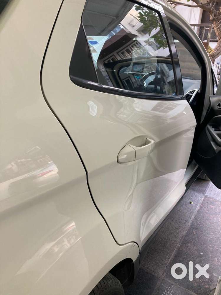 Ford Ecosport 2015 Petrol 51950 Km Driven