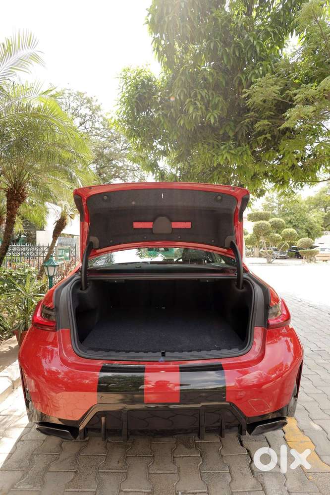 Bmw M340i Xdrive Shadow Edition  Oct 2023  3,800 Km  Melbourne Red