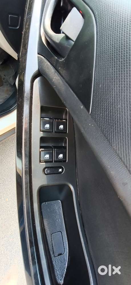 Tata Nexon 1.2 Revotron Xm (s), 2018, Cng & Hybrids