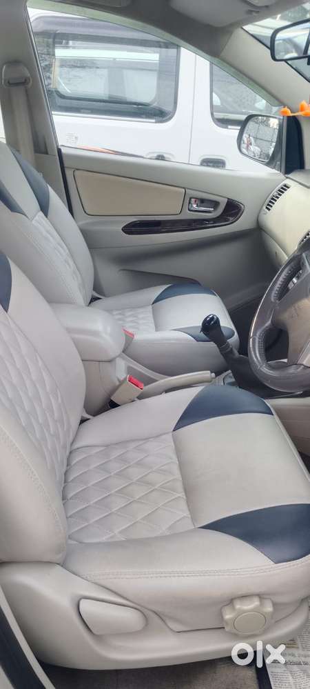 Toyota Innova 2.5 Vx 8 Str, 2014, Diesel