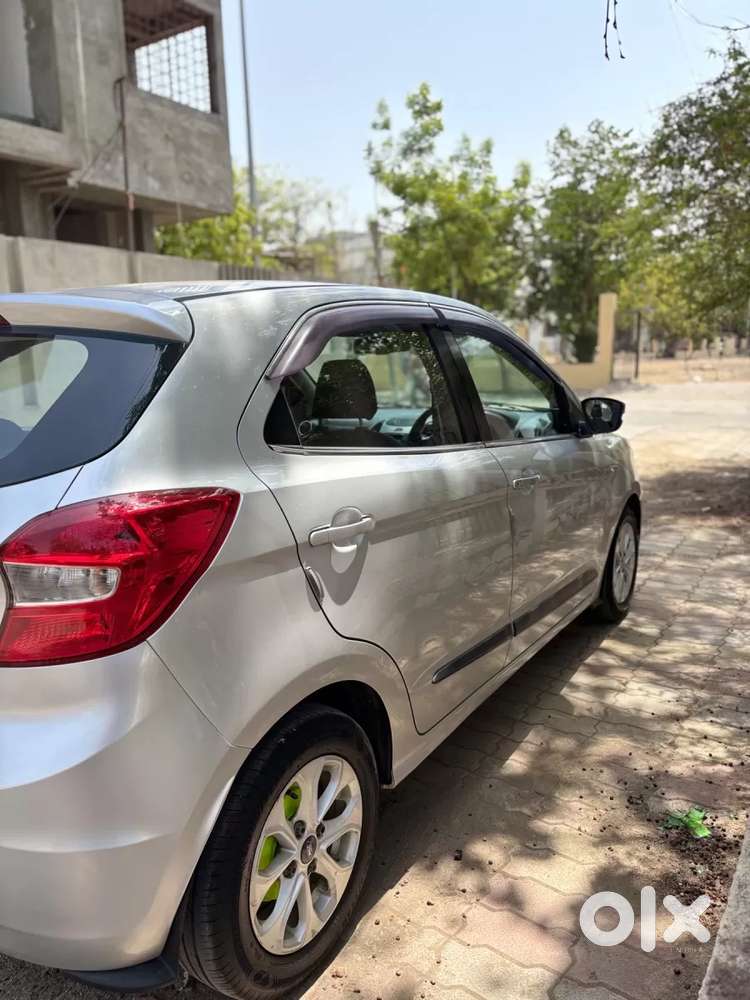 Ford Figo Titanium, 2016, Petrol