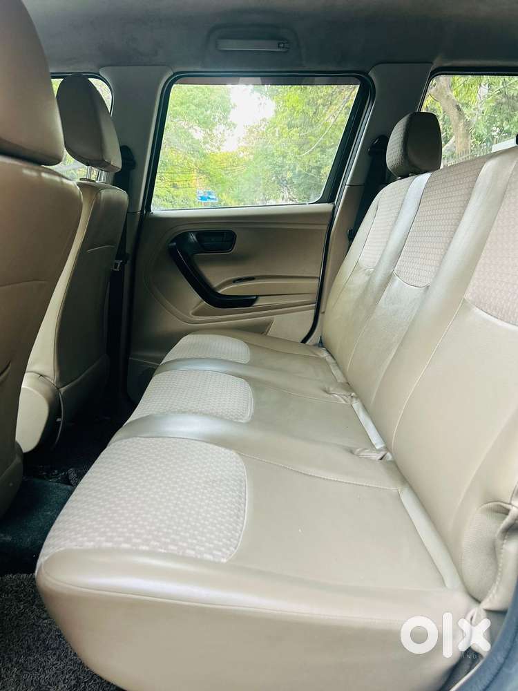 Mahindra Tuv 300 T6, 2017, Diesel