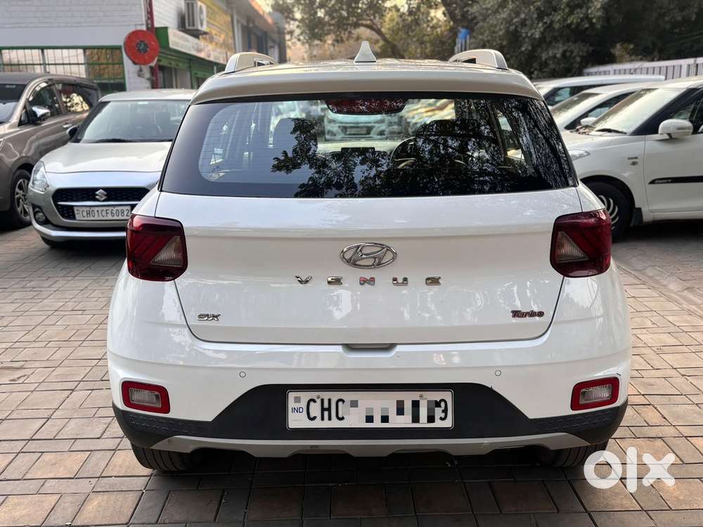 Hyundai Venue Petrol Dct Top Model Sunroof Automatic 2019