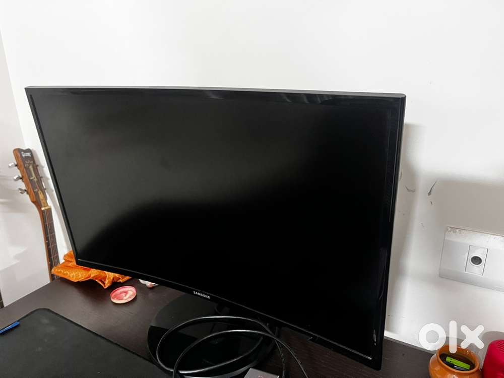 Samsung curved monitor