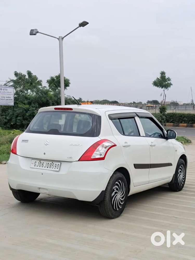 Maruti Suzuki Swift Vxi, 2016, Petrol