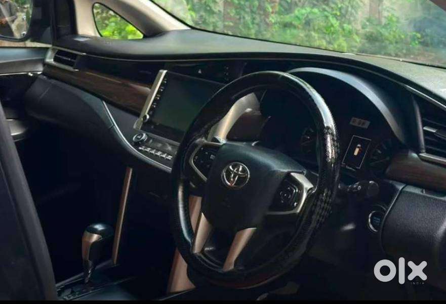 Toyota Innova Crysta 2.7 Zx At, 2022, Petrol