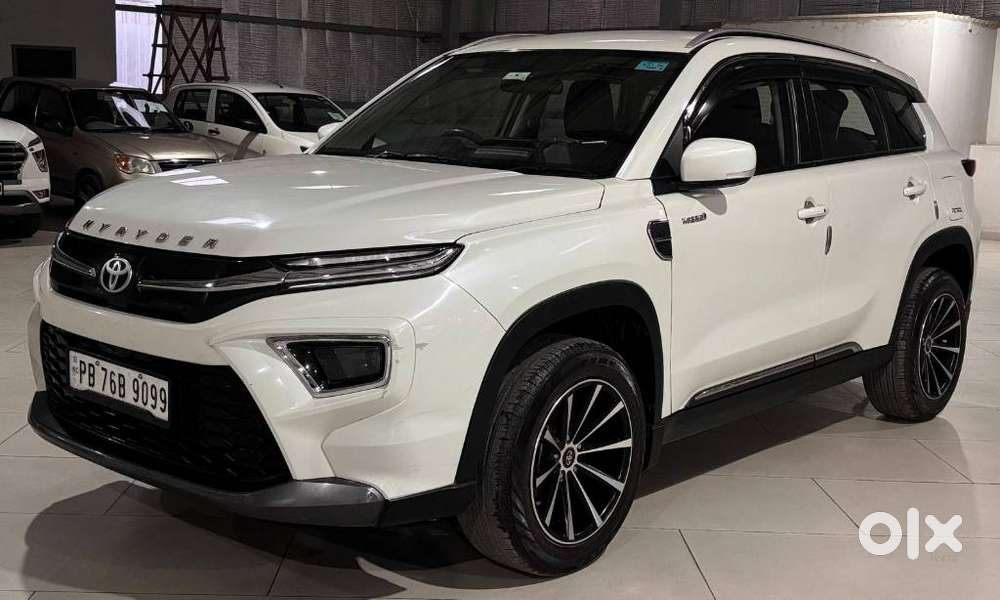 Toyota Urban Cruiser Hyryder, 2022, Petrol