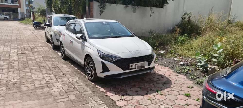Hyundai I20 Asta (o) 1.2 Ivt Dual Tone, 2024, Petrol