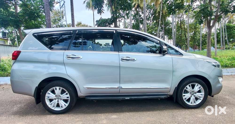 Toyota Innova Crysta 2.8z Automatic, 2017, Diesel