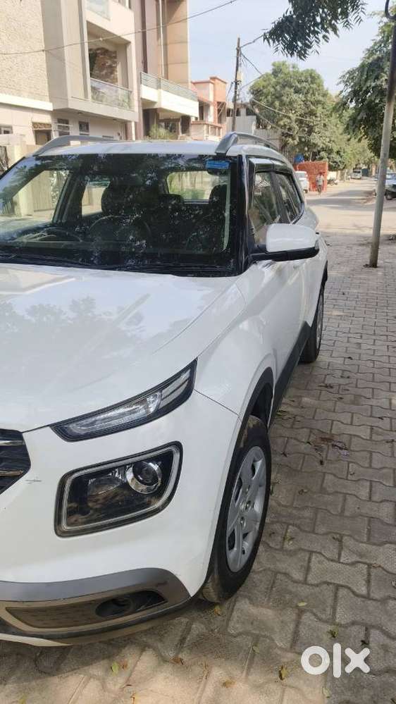 Hyundai Venue 1.2 S Plus, 2022, Petrol