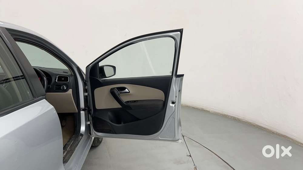Volkswagen Polo Petrol Highline 1.2l, 2013, Petrol
