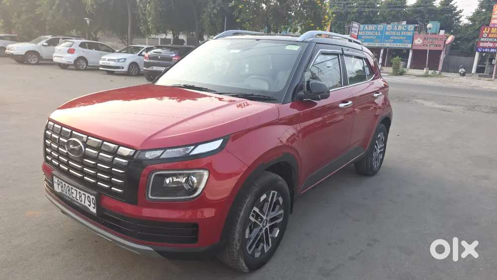 Hyundai Venue 2022 Diesel 90000 Km Driven