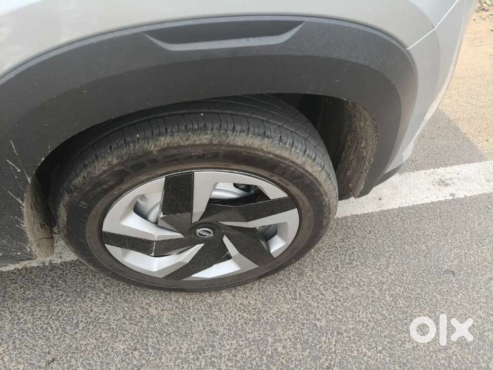 Nissan Magnite Visia Plus Silver Color