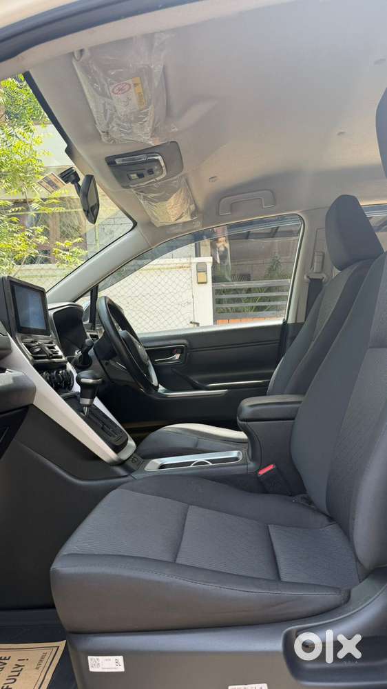 Toyota Innova Hycross 2.0 Vx Hybrid 7 Str, 2024, Petrol