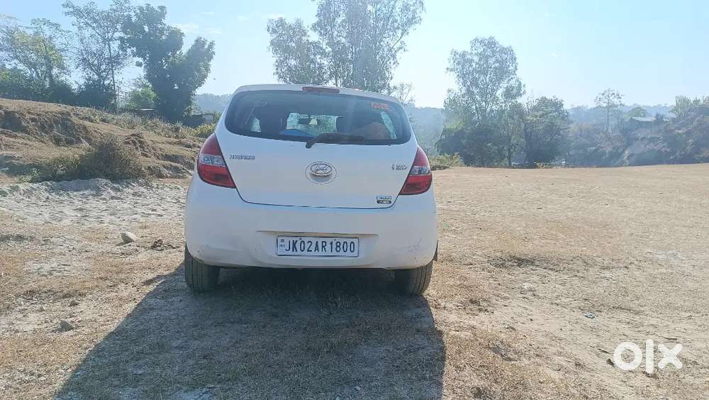 Hyundai New I20 2010 Petrol Well Maintained   New Tyres