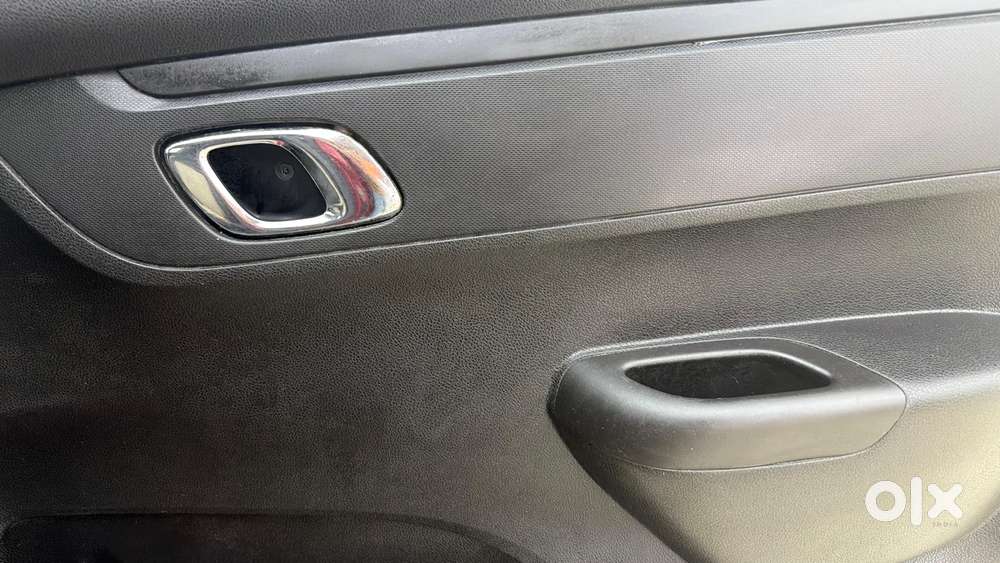 Renault Kwid 1.0 Rxt (o), 2018, Petrol