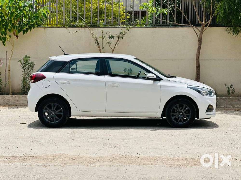 Hyundai I20 Petrol Cvt Asta, 2018, Petrol