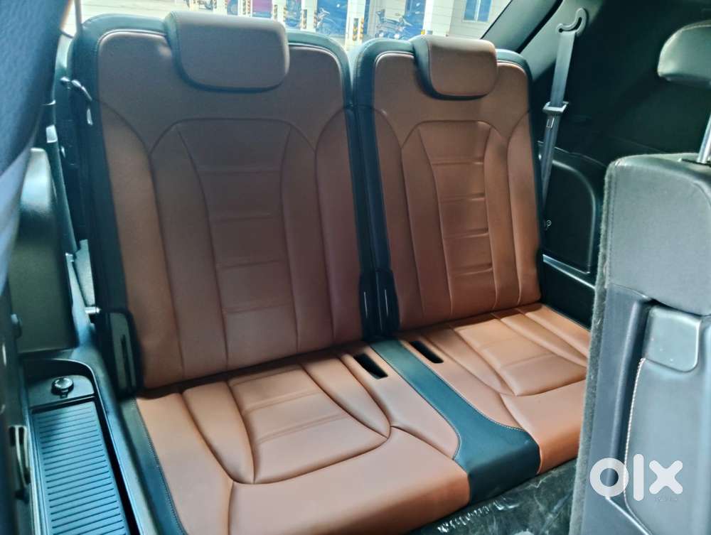 Mahindra Alturas G4 4wd At, 2022, Diesel