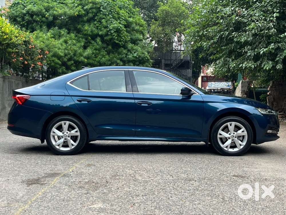 Skoda Octavia 1.8 Tsi At Style, 2023, Petrol